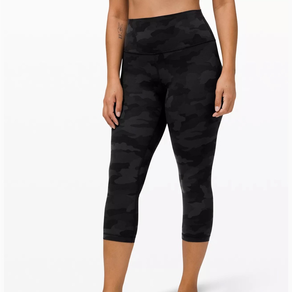 Black Camo Cropped Leggings